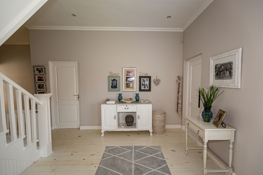 5 Bedroom Property for Sale in Kommetjie Western Cape